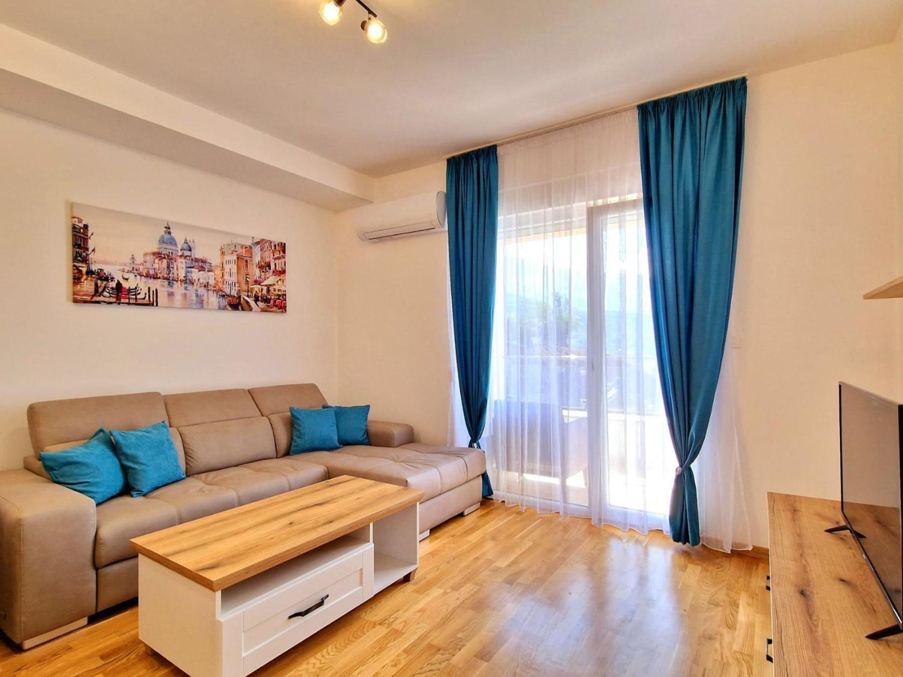 Apartment Volna 74 *